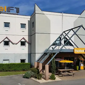 https://hotelf1-lyon-isle-dabeau-ouest-st-exupery.hotels-rhonealpes.com