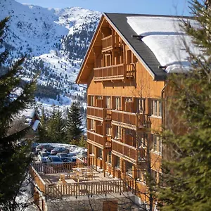 https://le-chamois-dor-meribel.hotels-rhonealpes.com